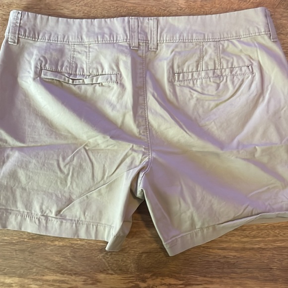 Old Navy 5” Shorts Rolled Oats - Picture 2 of 5